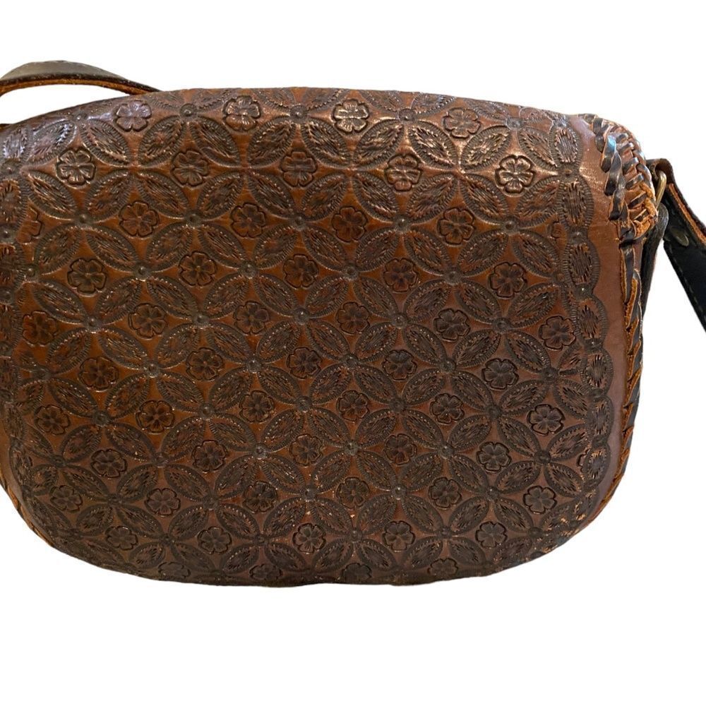 Engraved Genuine Leather Handmade Purse Made in Mexico - Picture 8 of 12